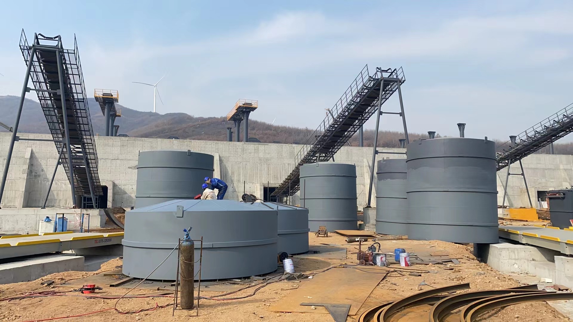 武汉骨料钢板仓河南项目大型骨料仓生产线进度